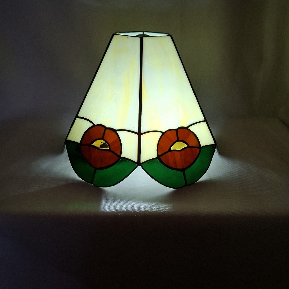 Vintage Tiffany Style Stained Glass Shade Table Lamp/bedside Shade Handmade